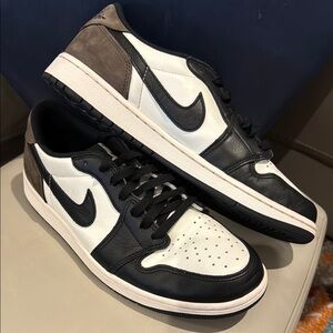 Air Jordan 1 Retro Low OG Mocha CZ0790 102 EUC sz 10 men’s